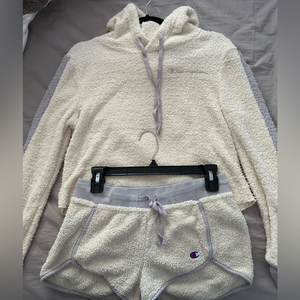 Champion matching lounge set